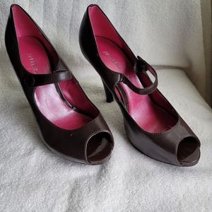 Xappeal Peep Toe Pump